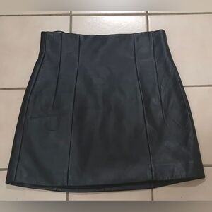 Zara Genuine Leather Pleated Mini Skirt – Black – Size XS – NWT